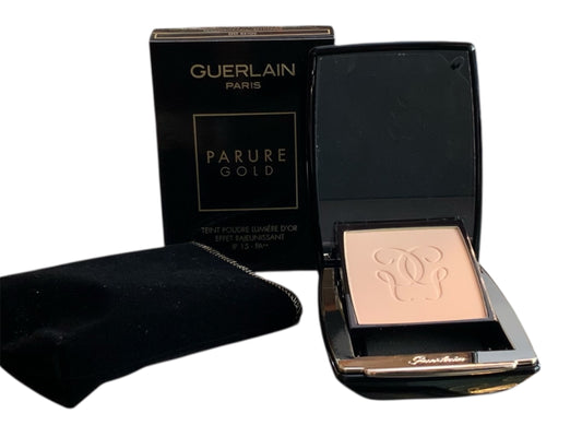 Guerlain- Parure Gold teint Powder lumière d’or effet rajeunissant ip 15 - pa**